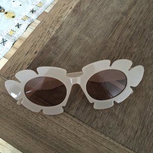 Loewe Paula Ibiza similar sunglasses
